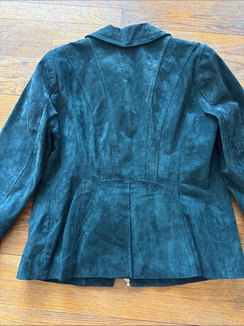 Isaac Mizrahi Emerald Suede Jacket with Gold Chain Detail - Picture 5 of 5